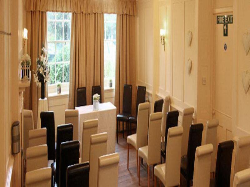Findon Manor Hotel Exterior foto