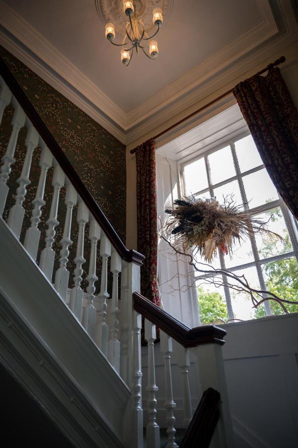 Findon Manor Hotel Exterior foto