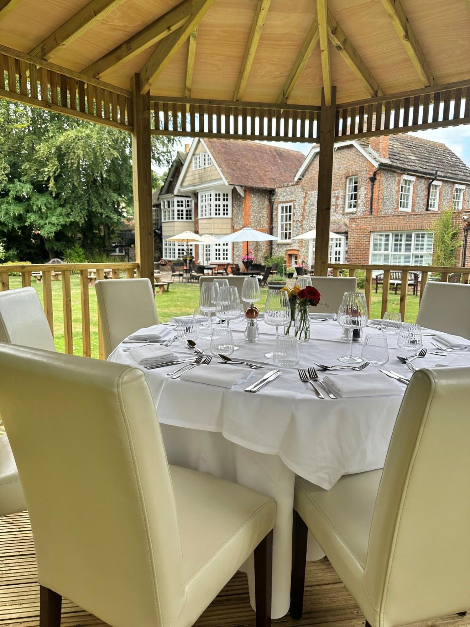 Findon Manor Hotel Exterior foto
